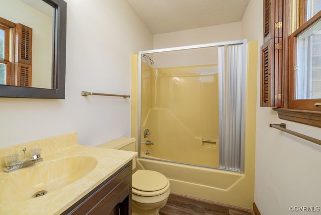300 Pine St, House other with 3 bedrooms, 3 bathrooms and null parking in Jarratt VA | Image 20