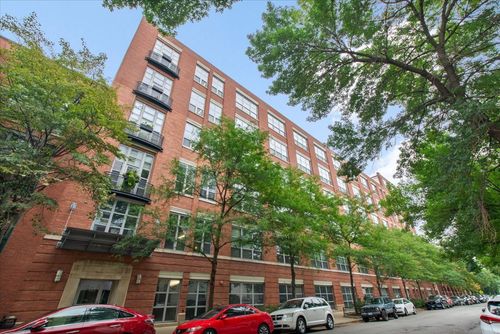 611-1735 N Paulina St, Chicago, IL, 60622-1195 | Card Image