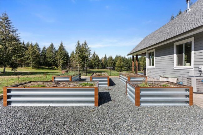 4491 Bench Road, House other with 3 bedrooms, 2 bathrooms and 6 parking in Chilliwack BC | Image 31