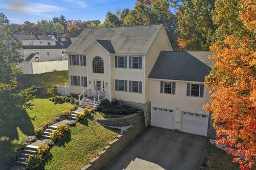 11 Burnham Avenue, Nashua, NH, 03064 | Card Image