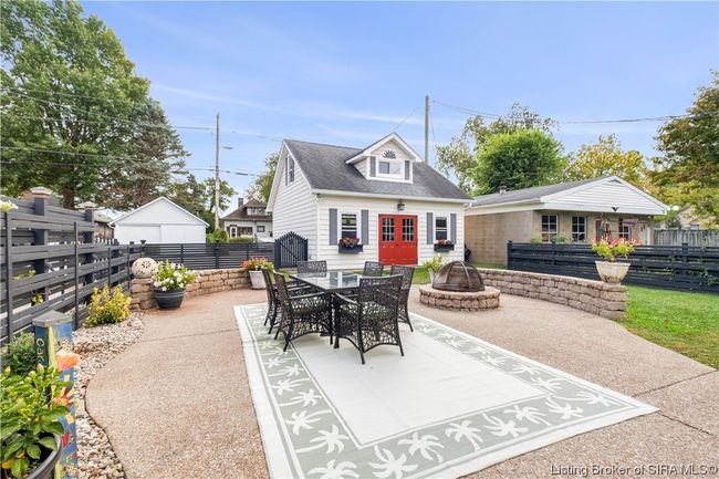 2014 E Oak St, Home with 3 bedrooms, 2 bathrooms and null parking in New Albany IN | Image 12