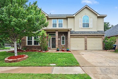 5201 White Sands Dr, Fort Worth, TX, 76137-3948 | Card Image