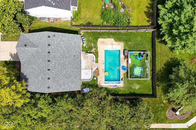 bird's eye view of a pool | Image 48
