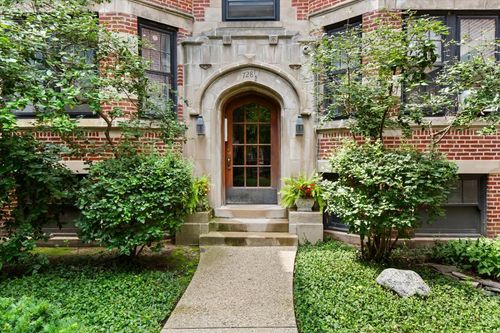 2s-728 1/2 Hinman Ave, Evanston, IL, 60202-2572 | Card Image