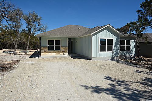 3139 Western Skies Dr, Spring Branch, TX, 78070-4352 | Card Image