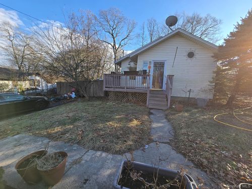 4 Forest St, Ronkonkoma, NY, 11779-5203 | Card Image