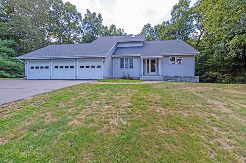51 Appletree Ln, Portland, CT, 06480-1071 | Card Image