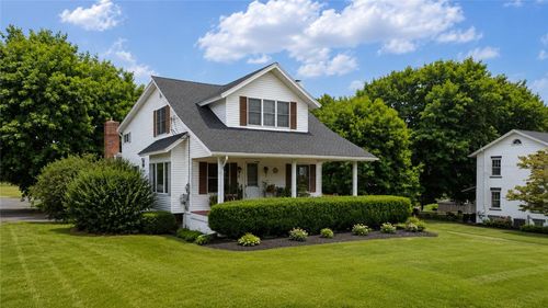 5111 Vera Cruz Rd, Emmaus, PA, 18049-9555 | Card Image