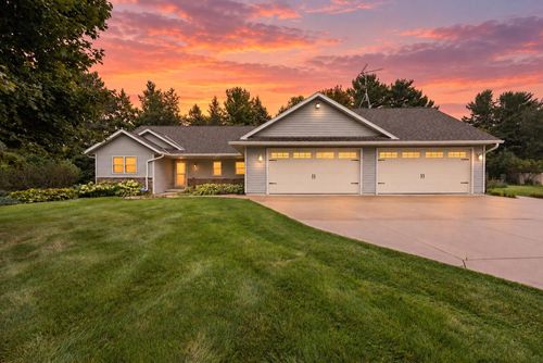 N8470 Lola Court, BEAVER DAM, WI, 53916 | Card Image