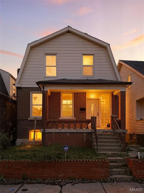 4427 Delor St, Saint Louis, MO, 63116-1320 | Card Image