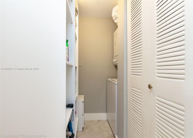 APT-1005 - 17555 Atlantic Blvd, Condo with 2 bedrooms, 2 bathrooms and null parking in Sunny Isles Beach FL | Image 17