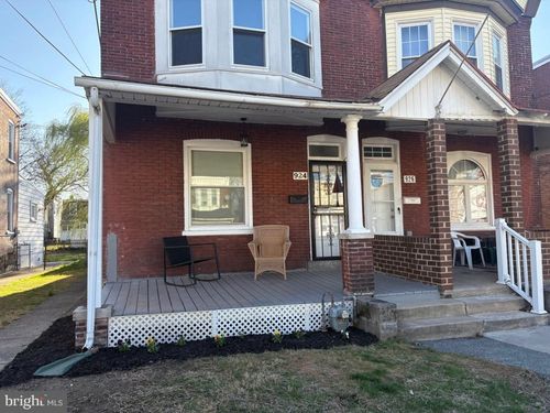 924 Saville Ave, EDDYSTONE, PA, 19022-1403 | Card Image