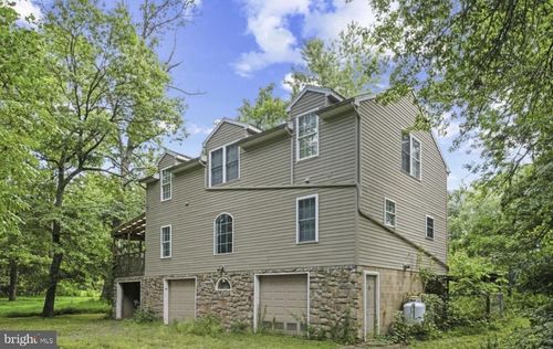 198 Valley Ln, HUMMELSTOWN, PA, 17036-7802 | Card Image