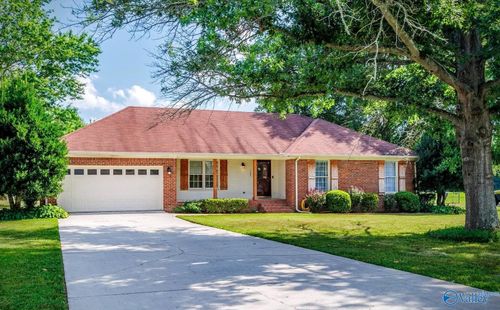 122 Pattiwood Dr, Hazel Green, AL, 35750-9132 | Card Image