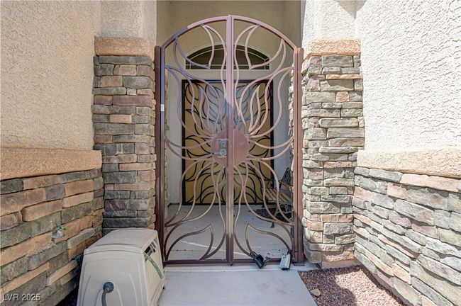 8204 Turbys Treehouse Pl, House other with 4 bedrooms, 3 bathrooms and null parking in Las Vegas NV | Image 8