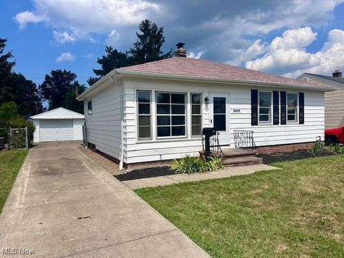 30409 Oakdale Rd, Willowick, OH, 44095-4940 | Card Image