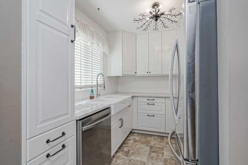 207-5340 17 Avenue Sw, Calgary, AB, T3M6M3 | Card Image