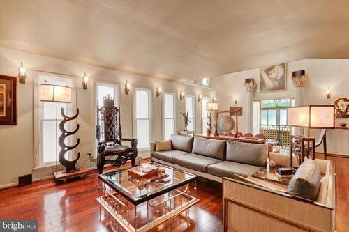 58 Sutphin Pnes, YARDLEY, PA, 19067-3449 | Card Image