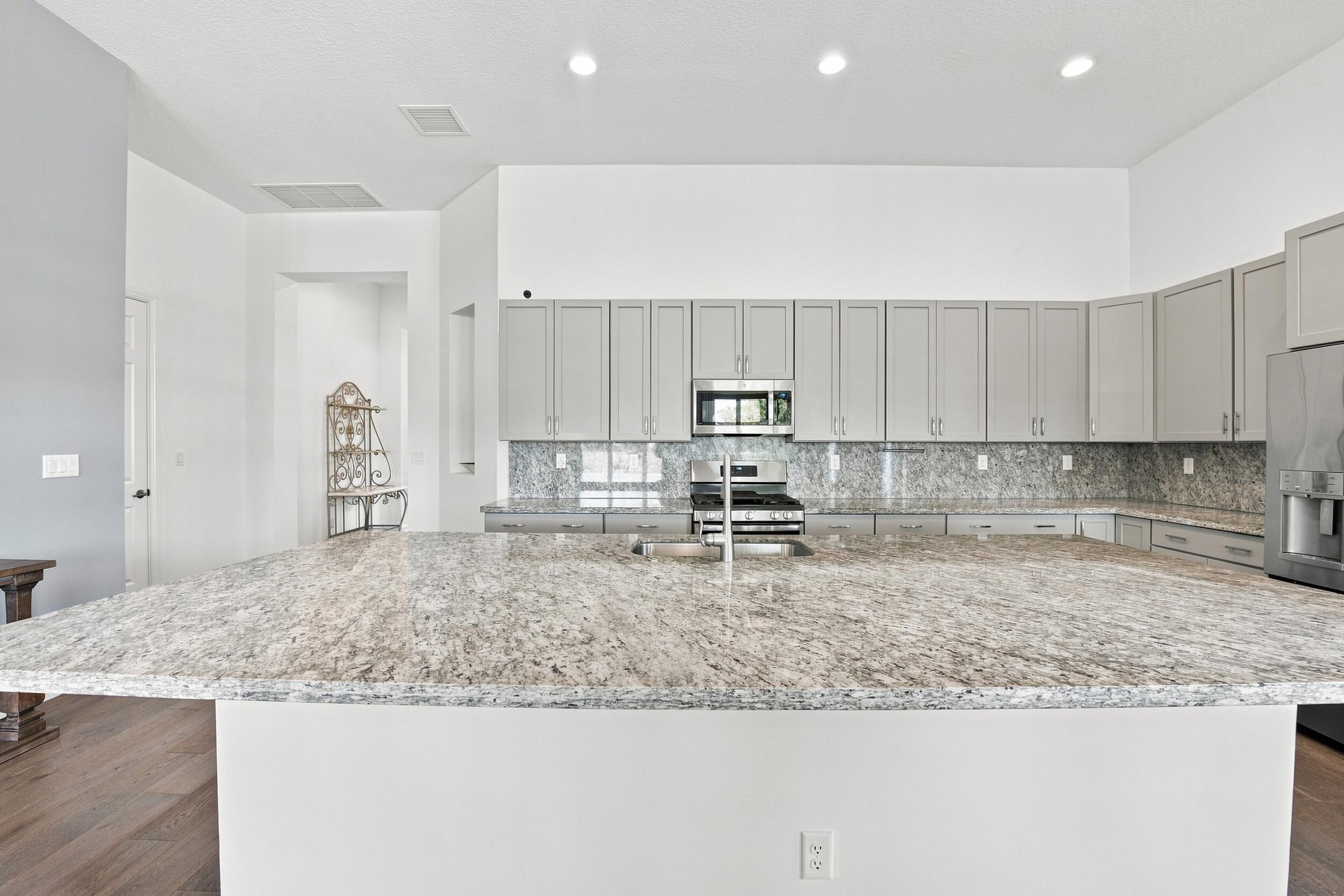 Residential in Parkland 3