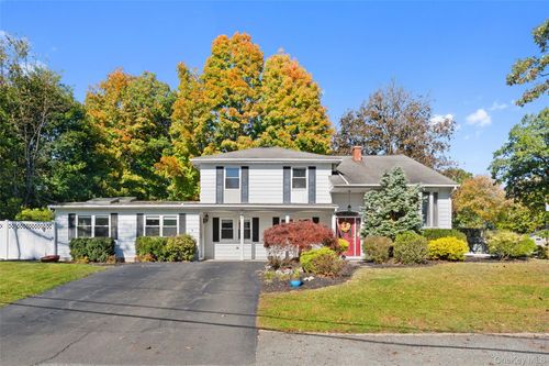 52 Johnsons Ln, New City, NY, 10956-4700 | Card Image