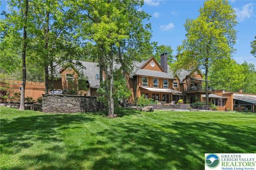 310 Hunters Farm Rd, Henryville, PA, 18332-7130 | Card Image