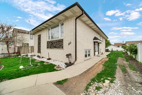 4219 Wehrman Ave, Schiller Park, IL, 60176-1846 | Card Image