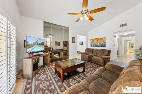 2671 N Whitewater Club Dr, Palm Springs, CA, 92262-2686 | Card Image