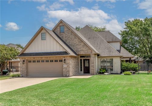 1742 Creekside Cir, College Station, TX, 77845-4088 | Card Image