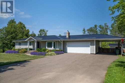 40 Langley Rd, Stratford, PE, C1B2K3 | Card Image