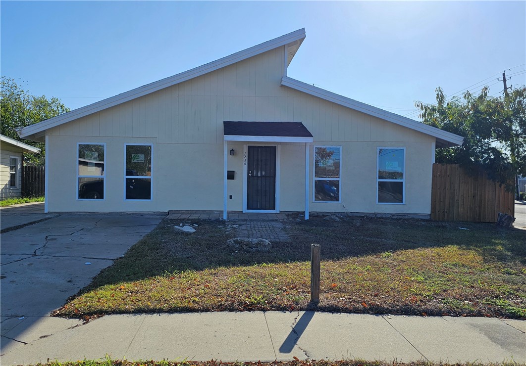 Bernice Dr, Corpus Christi, TX 78412