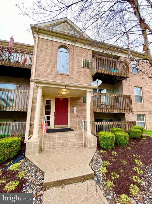 unit-202-4 Banyan Wood Ct, ESSEX, MD, 21221-7353 | Card Image
