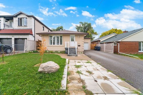 54 Fordwich Cres, Etobicoke, ON, M9W2T5 | Card Image