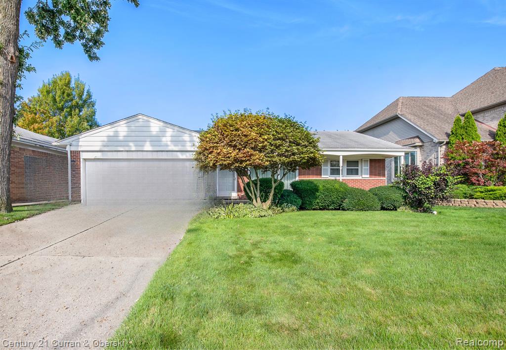 Whitefield St, Dearborn Heights, MI 48127