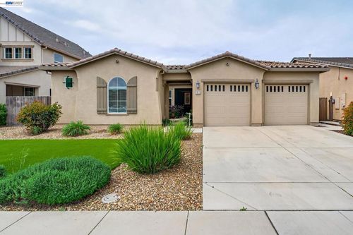 1973 Carogold Ln, Manteca, CA, 95337-9004 | Card Image