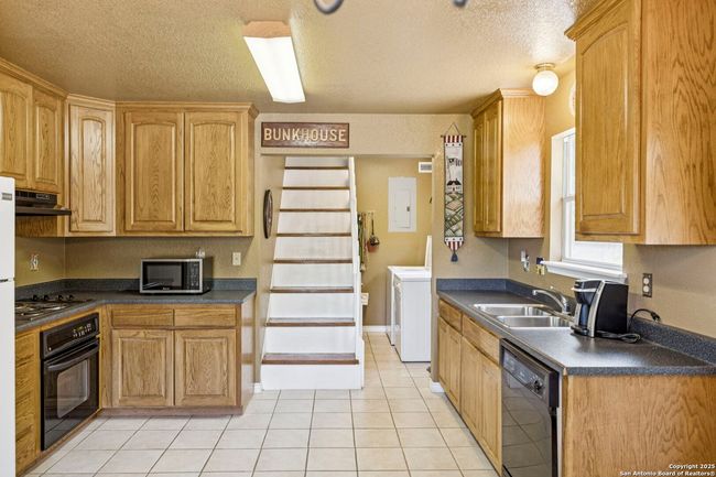 5014 Bump Gate Rd, House other with 3 bedrooms, 2 bathrooms and null parking in Pipe Creek TX | Image 14