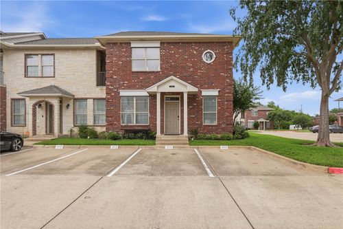 300 Forest Dr, College Station, TX, 77840-2082 | Card Image