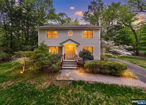 157 Grove St, Ramsey, NJ, 07446-1343 | Card Image