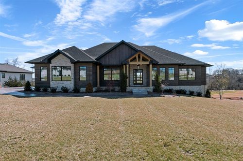 1085 Drakes Ridge Ln, Bowling Green, KY, 42103-7817 | Card Image