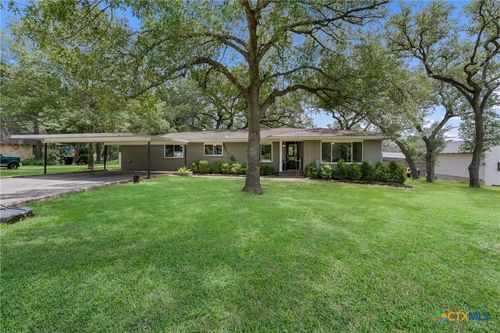 112 Louisiana Ave, New Braunfels, TX, 78130-8104 | Card Image