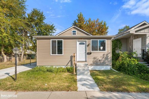 8281 Meadow Ave, Warren, MI, 48089-2930 | Card Image