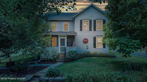 534 Brace Rd, Dallas, PA, 18612-6052 | Card Image