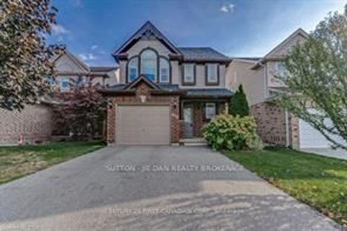 676 Oakcrossing Rd, London, ON, N6H5T7 | Card Image