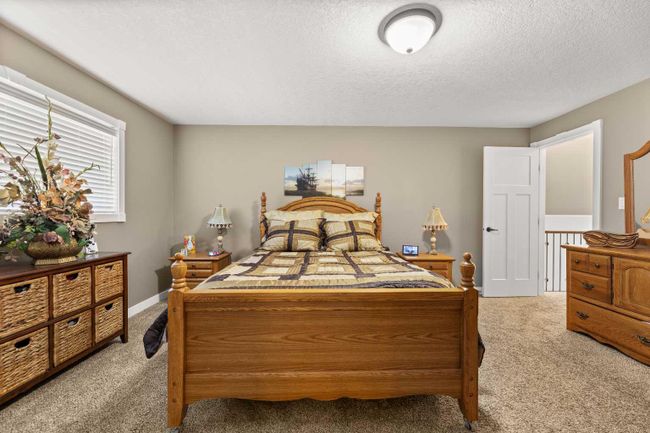 2 Ulry Close, Home with 5 bedrooms, 3 bathrooms and 6 parking in Olds AB | Image 13