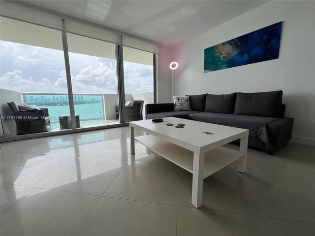 05 - 1200 West Ave, Condo with 1 bedrooms, 1 bathrooms and null parking in Miami Beach FL | Image 4