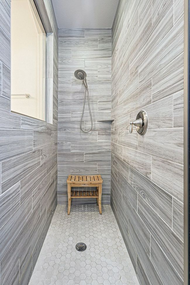 Large Shower | Image 18