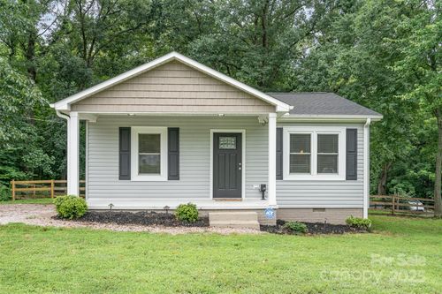 8107 Smith Rd, Kannapolis, NC, 28081-8531 | Card Image