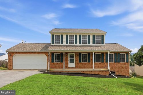 27 Amanda Dr, SMITHSBURG, MD, 21783-1573 | Card Image