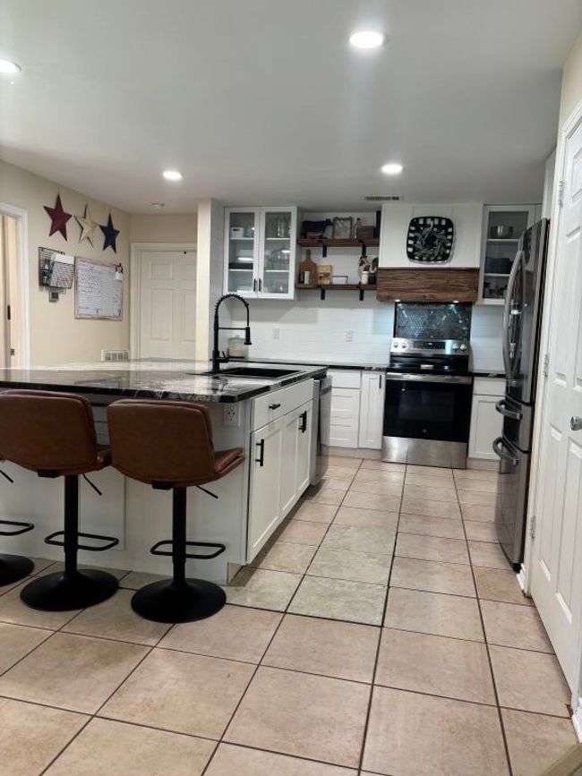 450 Vz County Road 4814, House other with 3 bedrooms, 2 bathrooms and null parking in Ben Wheeler TX | Image 10