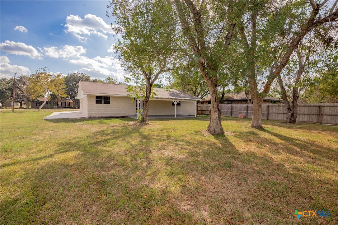 Lone Tree Rd, Victoria, TX 77901