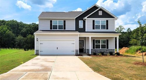 212 Macintosh Dr, King, NC, 27021-8846 | Card Image